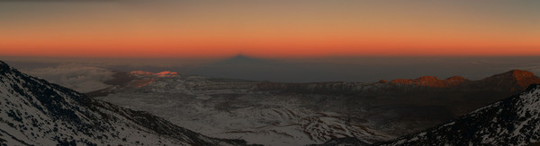 Untergehende Sonne am Teide vom Refugio Altavista aus gesehen